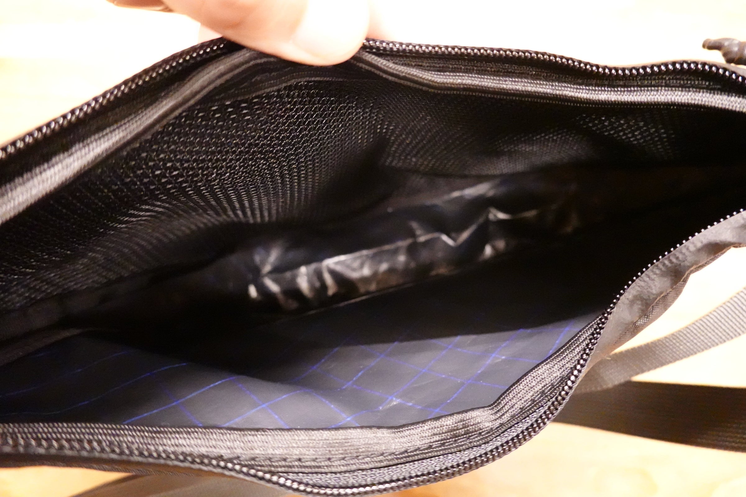 SEALSON M2 Crossbody Bag | 田中商店